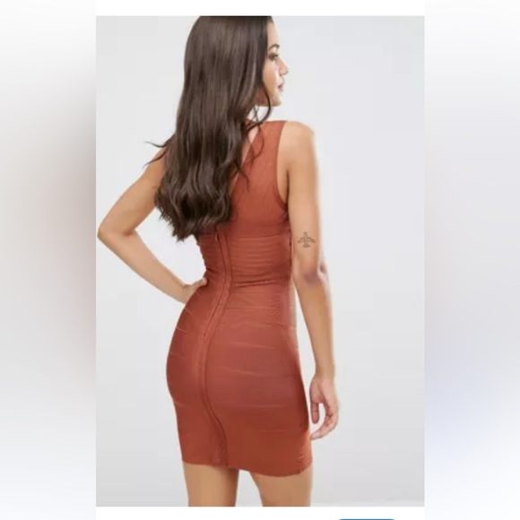 Emerald Green Bandage Plunge Front Midi Dress - Picture 3 of 7